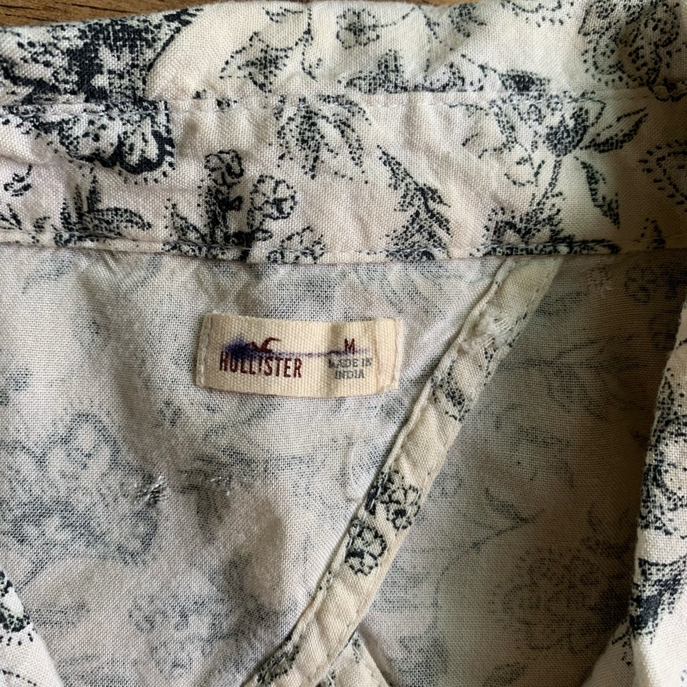 Button-down Top - Picture 3 of 5